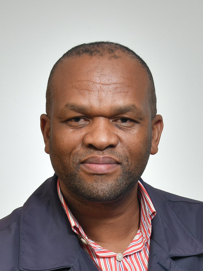 Prof K Ntushelo